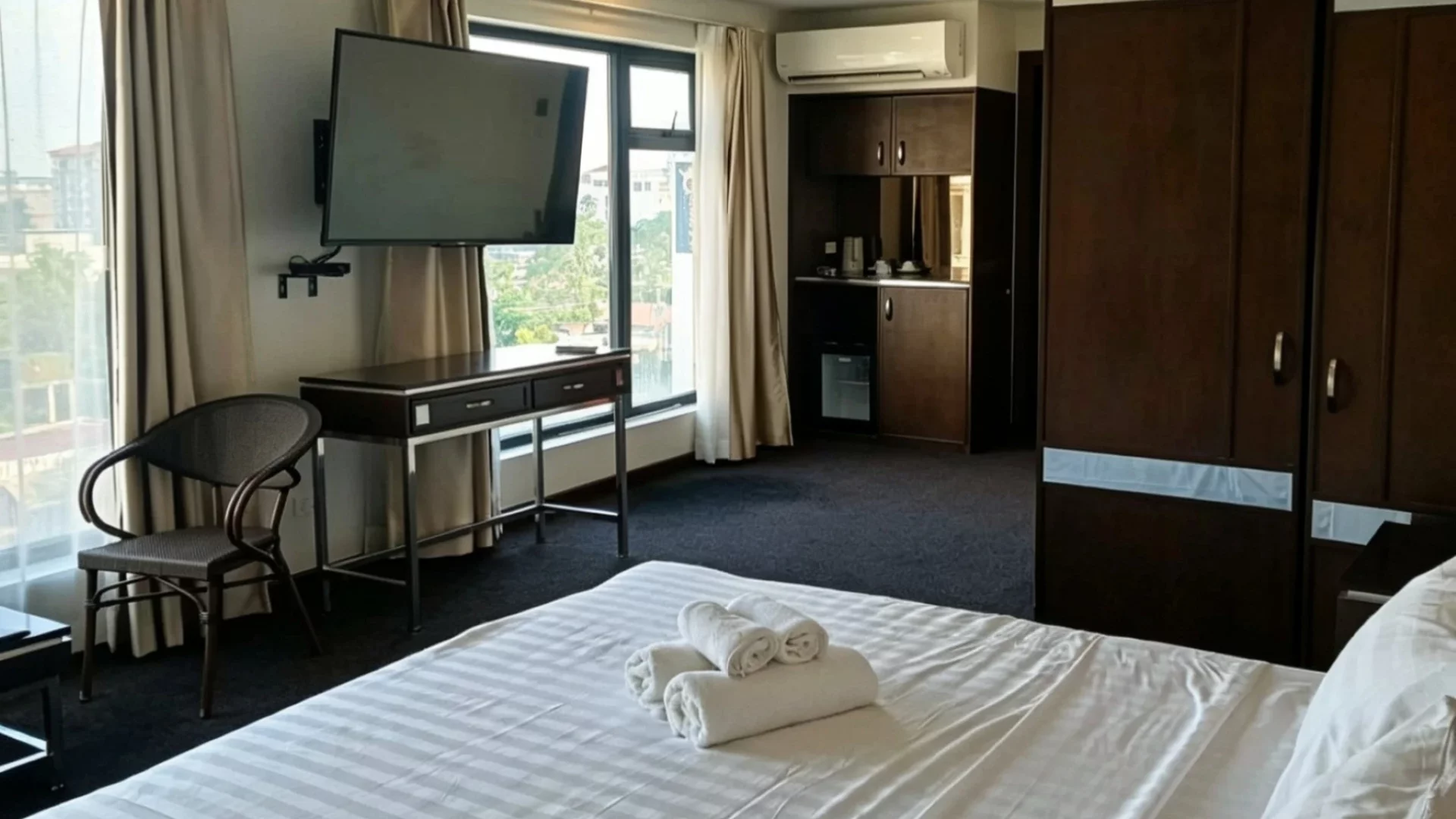 Fields Palace Hotel
